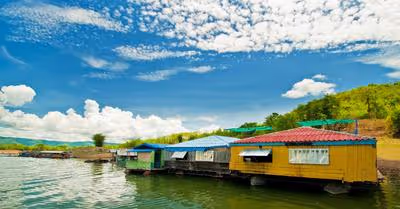 How Does Houseboat Plumbing Work?